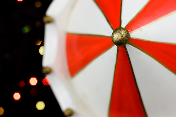 포토 JPG 해외이미지 동물 모션 휴가 새해 사람없음 야외 빛 미니어처 승차 회전목마 블러 해외202004 해외포토 모형 놀이기구 파일형식 이미지허브