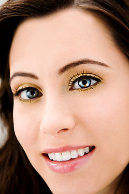 포토 JPG 해외이미지 여자 행복 얼굴 갈색머리 종류 한명 파란색 노란색 머리 화장품 기쁨 흰색 황금 내추럴 진실 해외202004 해외포토 1 헤어스타일 감정 컬러 사람 신체부위 뷰티 파일형식 이미지허브