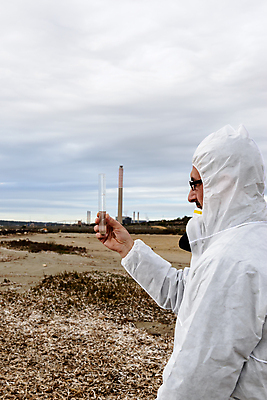 포토 JPG 해외이미지 직업 산업 호수 과학 건강 실험 주사기 굴뚝 한명 안전 야외 물 스터디 강 환경 여행가방 장비 실험실 보호 연구원 수집 과학자 분석 측정 생물학 튜브 방법 생태학 화학물질 화학자 해외202004 해외포토 자연요소 1 교육 컨셉 가방 의료기기 사람 학습 화학 학자 파일형식 이미지허브