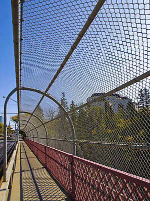 포토 JPG 해외이미지 구름 백그라운드 패턴 건축양식 하늘 추상 거리 프레임 따뜻함 사람없음 야외 파란색 울타리 금속 산책 자유 흰색 도시 그물 터널 접속 위험 질감 보안 각도 철사 그만 철강 해외202004 해외포토 자연요소 건축 길 컬러 컨셉 무늬 재질 휴식 안전 담장 파일형식 이미지허브