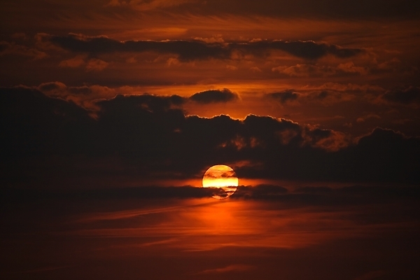 포토 JPG 해외이미지 구름 오렌지 하늘 사람없음 빨간색 빛 컬러풀 태양 노란색 일몰 회색 황금 그림 매움 해외202004 해외포토 자연요소 컬러 과일 노을 맛 파일형식 이미지허브