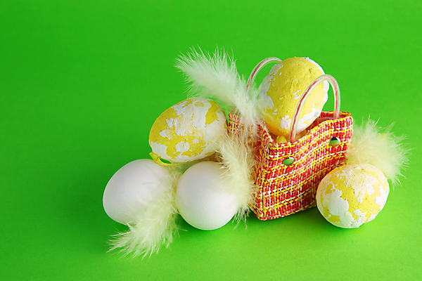 포토 JPG 해외이미지 전통 음식 백그라운드 가방 벽지 휴가 부활절 사람없음 초록색 노란색 계란 봄 깃털 부드러움 해외202004 해외포토 잡화 계절 기념일 컬러 알 감각 파일형식 이미지허브