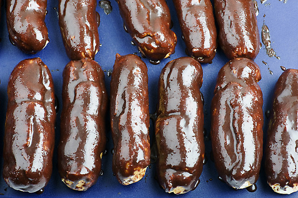 포토 JPG 해외이미지 음식 백그라운드 건강 사탕 사람없음 갈색 케이크 초콜릿 빵집 사막 신선 달콤 맛 굽기 크림 커스터드 페스츄리 해외202004 해외포토 빵 컬러 컨셉 디저트 상점 구이 파일형식 이미지허브