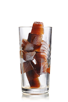 포토 JPG 해외이미지 커피 음료 사람없음 갈색 냉동 얼음 추위 흰색 칵테일 시원함 큐브 고립 해외202004 해외포토 자연요소 컬러 주류 파일형식 이미지허브