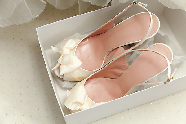 포토 JPG 해외이미지 모델 드레스 옷 여자 파도 결혼 백그라운드 패턴 곡선 결혼식 표면 추상 사람없음 장식 빛 유행 상점 흰색 직물 가운 그룹 고급 우아함 은색 매끈함 보석 실크 질감 부드러움 내추럴 구김 잔물결 스타일 해외202004 해외포토 물결 선 바다 컬러 컨셉 무늬 모션 사람 이벤트 감각 광석 파일형식 이미지허브