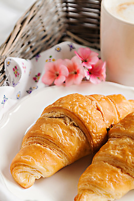 포토 JPG 해외이미지 접시 꽃 커피 음료 음식 분홍색 백그라운드 겨울 호텔 아침 휴식 천사 주택 쟁반 따뜻함 건강 사랑 사람없음 컵 빛 바구니 초콜릿 식사 침묵 침실 빵집 수확 흰색 시골 침대 뜨거움 고급 달콤 아침식사 먹기 서비스 대륙 복고 카푸치노 라떼 페스츄리 해외202004 해외포토 주간 식물 식기 계절 감정 빵 컬러 가구 컨셉 농업 모션 숙소 디저트 건물 상점 소리 맛 파일형식 이미지허브