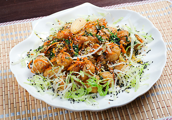 포토 JPG 해외이미지 전통 접시 아시아 문화 음식 백그라운드 새우 건강 육류 요리 동양인 사람없음 일본 식사 저녁식사 중국 튀김 신선 먹기 해산물 준비 반죽 동쪽 점심식사 깊이 페스츄리 해외202004 해외포토 식기 나라 빵 식재료 모션 갑각류 인종 방향 파일형식 이미지허브