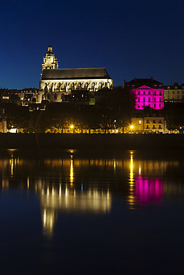 포토 JPG 해외이미지 건축양식 거리 풍경 사람없음 야외 빛 강 반사 마을 프랑스 도시 야간 파리_프랑스 해외202004 해외포토 자연요소 건축 유럽 파일형식 이미지허브