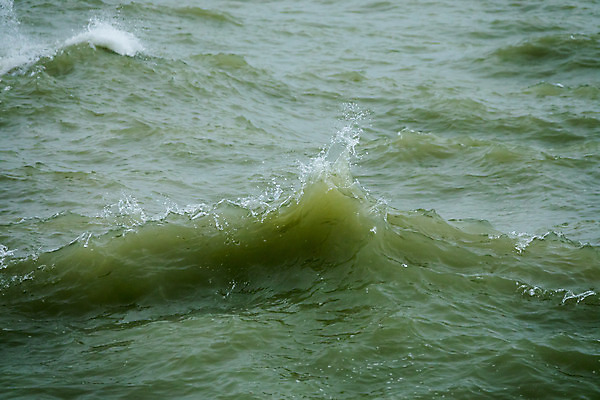 포토 JPG 해외이미지 파도 바다 겨울 바람 날씨 사람없음 초록색 흰색 분무기 폭풍 격파 해외202004 해외포토 자연요소 계절 컬러 모션 파일형식 이미지허브