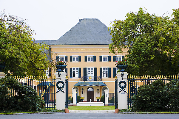 포토 JPG 해외이미지 외관 유럽 여행 고건축 건축양식 독일 사람없음 야외 건물 궁전 세계여행 성 역사 시력 옛날 해외202004 해외포토 건축물 건축 나라 세계 파일형식 이미지허브