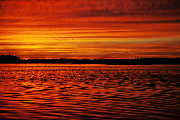포토 JPG 해외이미지 구름 바다 오렌지 자연 하늘 날씨 풍경 사람없음 야외 빨간색 물 여름 빛 햇빛 태양 노란색 평화 일출 맑음 일몰 뜨거움 황금 야간 장면 수평선 해외202004 해외포토 자연요소 계절 컬러 컨셉 과일 노을 생태계 파일형식 이미지허브