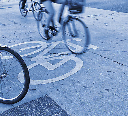 포토 JPG 해외이미지 라이프스타일 유럽 길 겨울 교통시설 모션 아침 거리 건강 덴마크 사람 사람없음 야외 파란색 햇빛 자전거 도시 사인 속도 재촉 스칸디나비아 해외202004 해외포토 주간 계절 나라 컬러 교통 컨셉 북유럽 생활 태양 바이크 시설 파일형식 이미지허브