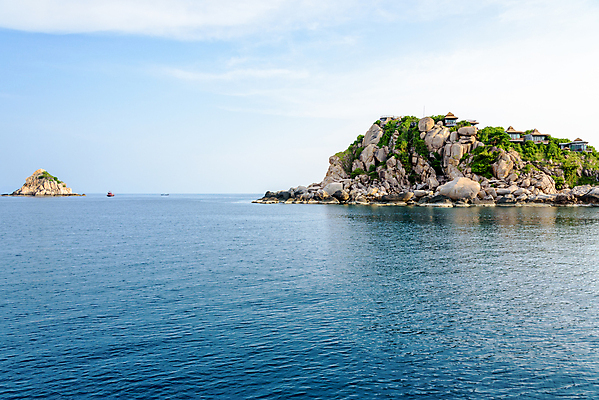 포토 JPG 해외이미지 구름 아시아 바다 섬 여행 태국 자연 하늘 휴식 산 풍경 사람없음 야외 물 여름 파란색 바위 만 망토 빌라 휴양지 다이빙 상어 방갈로 파라다이스 해외202004 해외포토 자연요소 계절 나라 컬러 컨셉 숙소 주택 어류 수영 장소 돌_바위 생태계 수중스포츠 파일형식 이미지허브