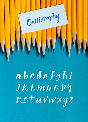 영어 일러스트 캘리그라피 타이포그라피 사람없음 연필 소문자 필기체 조합형타이포 국내일러스트 AI파일 문자 학용품 필기구 파일형식 벡터