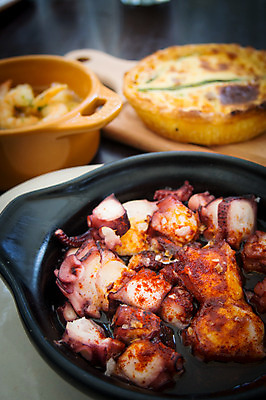 포토 JPG 음식 새우 근접촬영 사람없음 아웃포커스 해물요리 파이 문어 새우요리 국내포토 빵 뷰포인트 연체동물 촬영기법 갑각류 수중동물 해산물 파일형식