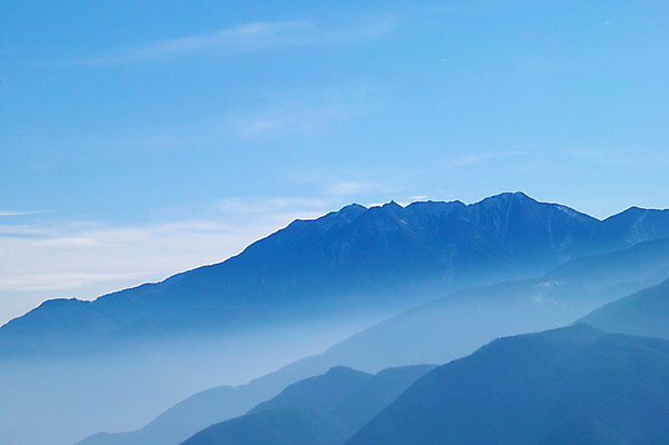 포토 JPG 주간 구름 자연 하늘 산 풍경 사람없음 야외 국내포토 자연요소 생태계 파일형식
