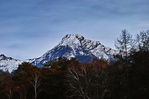 포토 JPG 주간 나무 구름 자연 하늘 산 풍경 사람없음 야외 눈 숲 만년설 국내포토 자연요소 식물 날씨 생태계 파일형식