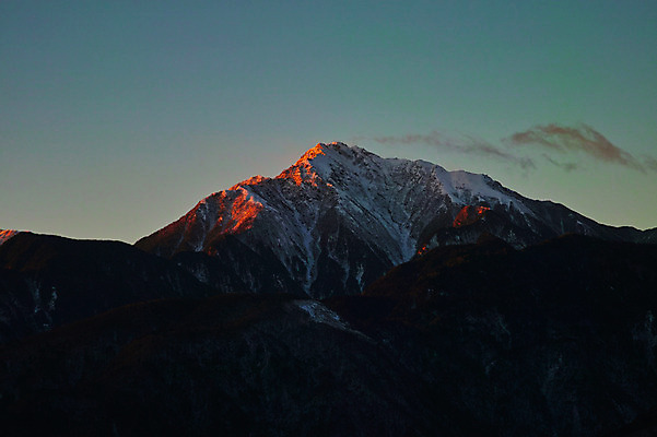 포토 JPG 주간 구름 자연현상 자연 하늘 산 풍경 사람없음 야외 일출 일몰 만년설 국내포토 자연요소 노을 생태계 파일형식