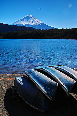 포토 JPG 주간 호수 자연 하늘 산 풍경 사람없음 야외 만년설 선창가 선박 국내포토 자연요소 수상교통 생태계 파일형식