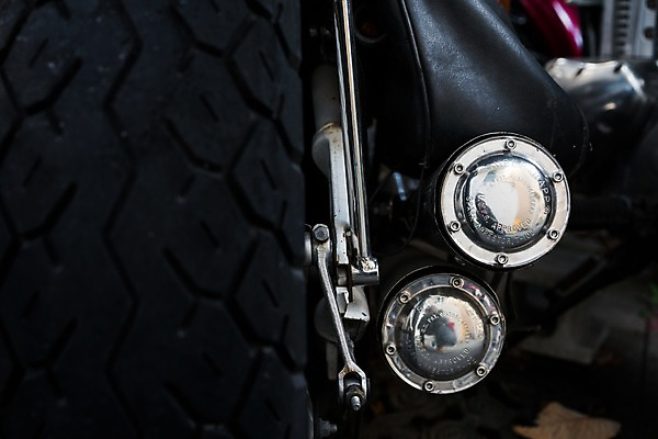 포토 JPG 주간 근접촬영 사람없음 야외 아웃포커스 부속품 타이어 국내포토 자연요소 뷰포인트 촬영기법 오브젝트 파일형식