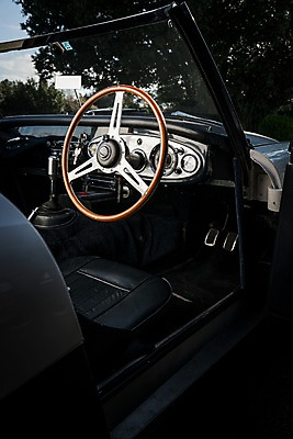 포토 JPG 주간 자동차 사람없음 야외 핸들 운전석 국내포토 자연요소 육상교통 파일형식