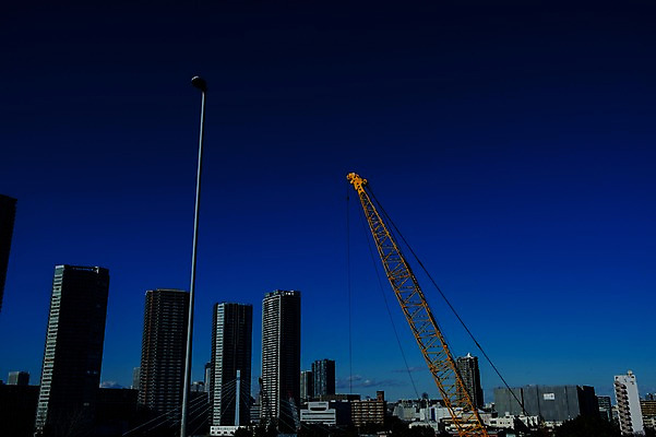 포토 JPG 주간 하늘 풍경 빌딩 사람없음 야외 도시 도쿄 타워크레인 국내포토 자연요소 건물 일본 기중기 파일형식