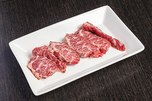 포토 JPG 접시 음식 식재료 생고기 육류 사람없음 소고기 국내포토 식기 파일형식