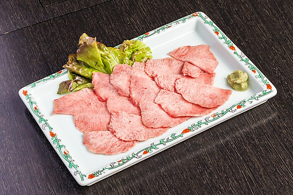 포토 JPG 접시 음식 식재료 생고기 육류 사람없음 상추 고추냉이 소혀 국내포토 식기 채소 양념 파일형식