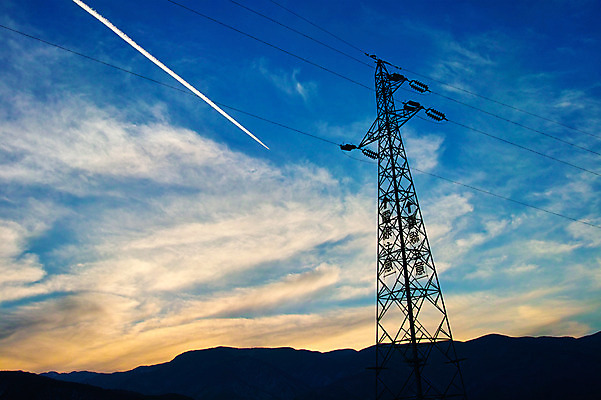 포토 JPG 주간 구름 하늘 풍경 사람없음 야외 노을 전선 전봇대 철탑 비행운 국내포토 자연요소 공공시설 탑 파일형식 구름_자연