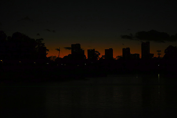 포토 JPG 구름 실루엣 바다 하늘 풍경 빌딩 사람없음 야외 야간 국내포토 자연요소 촬영기법 건물 파일형식