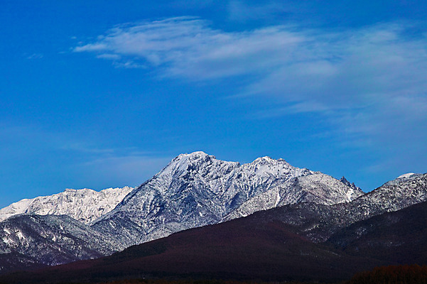 포토 JPG 주간 구름 겨울 자연 하늘 산 풍경 사람없음 야외 눈 만년설 겨울풍경 국내포토 자연요소 계절 날씨 생태계 파일형식