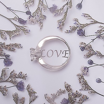 포토 JPG 꽃 결혼 백그라운드 사랑 사람없음 공백 오브젝트 결혼반지 결혼소품 카피스페이스 국내포토 식물 감정 이벤트 반지 파일형식