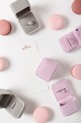 포토 JPG 결혼 백그라운드 사람없음 공백 오브젝트 청첩장 결혼반지 결혼소품 반지케이스 마카롱 카피스페이스 국내포토 디저트 카드_감사 이벤트 반지 보관함 파일형식