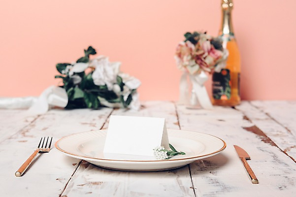 포토 JPG 접시 결혼 백그라운드 포크 사람없음 공백 나이프 샴페인 오브젝트 결혼소품 웨딩테이블 카피스페이스 국내포토 식기 탁자 주류 이벤트 칼 파일형식