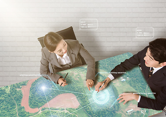 PSD 편집 편집이미지 여자 남자 자연 탁자 회의 산 앉기 20대 성인 두명 펜 한국인 비즈니스맨 비즈니스우먼 분석 동료 홀로그램 성인만 4차산업 이미지편집 산업 가구 컨셉 비즈니스 관계 모션 사람 동양인 청년 필기구 직장인 생태계 파일형식