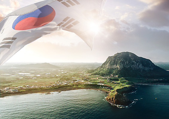 PSD 구름 편집 편집이미지 바다 하늘 산 한국 사람없음 햇빛 제주도 태극기 삼일절 태극 애국심 광복절 산방산 용머리해안 이미지편집 자연요소 문양 아시아 공휴일 태양 국기 국경일 서귀포 파일형식