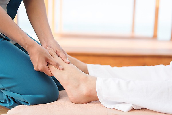 포토 JPG 주간 여자 해외여행 여행 발 파타야 태국 휴가 휴식 상반신 20대 성인 야외 두명 신체부위 한국인 하반신 마사지 성인여자만 국내포토 자연요소 해외 아시아 컨셉 사람 동양인 청년 여자만 성인만 파일형식