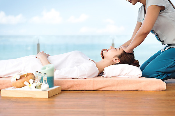 포토 JPG 주간 여자 해외여행 여행 파타야 태국 휴가 휴식 상반신 20대 성인 야외 두명 옆모습 신체부위 눕기 눈감음 한국인 매트 마사지 정자 아로마 성인여자만 국내포토 자연요소 해외 건축물 아시아 뷰포인트 컨셉 모션 사람 동양인 청년 여자만 성인만 파일형식