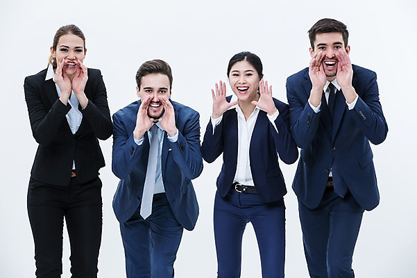 포토 JPG 스튜디오촬영 서양인 외국인 여자 남자 실내 서기 웃음 동양인 정장 여러명 상반신 20대 성인 앞모습 외침 비즈니스맨 비즈니스우먼 동료 국내포토 옷 뷰포인트 다수 비즈니스 관계 모션 표정 사람 인종 청년 내부 소리 직장인 파일형식