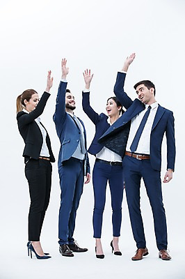 포토 JPG 스튜디오촬영 전신 서양인 외국인 여자 남자 협력 실내 서기 웃음 동양인 정장 여러명 20대 성인 앞모습 파이팅 비즈니스맨 비즈니스우먼 동료 국내포토 옷 뷰포인트 다수 비즈니스 관계 모션 표정 사람 인종 청년 내부 직장인 파일형식