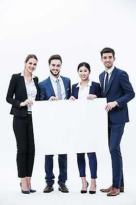포토 JPG 스튜디오촬영 전신 서양인 외국인 배너 여자 남자 사각프레임 광고판 알림판 실내 서기 웃음 들기 동양인 정장 여러명 20대 성인 앞모습 비즈니스맨 비즈니스우먼 동료 국내포토 옷 뷰포인트 다수 비즈니스 관계 모션 프레임 표정 사람 인종 청년 내부 사각형 직장인 판 파일형식