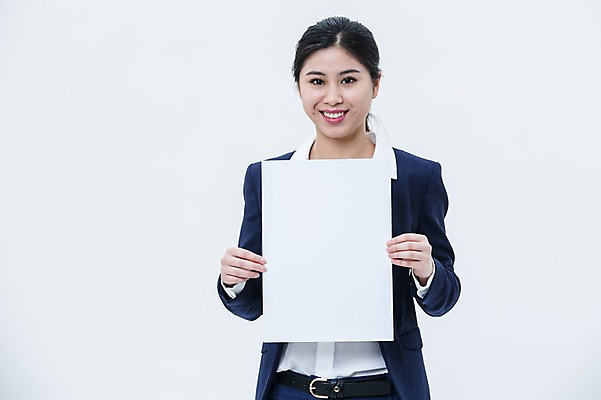 포토 JPG 스튜디오촬영 외국인 배너 여자 사각프레임 광고판 알림판 실내 한명 서기 웃음 들기 동양인 정장 상반신 20대 성인 앞모습 비즈니스우먼 성인여자한명만 국내포토 1 옷 뷰포인트 비즈니스 모션 프레임 표정 사람 인종 청년 내부 사각형 직장인 판 여자한명만 성인여자만 파일형식