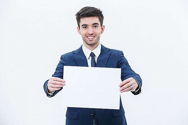 포토 JPG 스튜디오촬영 서양인 외국인 배너 남자 사각프레임 광고판 알림판 실내 한명 서기 웃음 들기 정장 상반신 20대 성인 앞모습 비즈니스맨 성인남자한명만 국내포토 1 옷 뷰포인트 비즈니스 모션 프레임 표정 사람 인종 청년 내부 사각형 직장인 판 남자한명만 성인남자만 파일형식