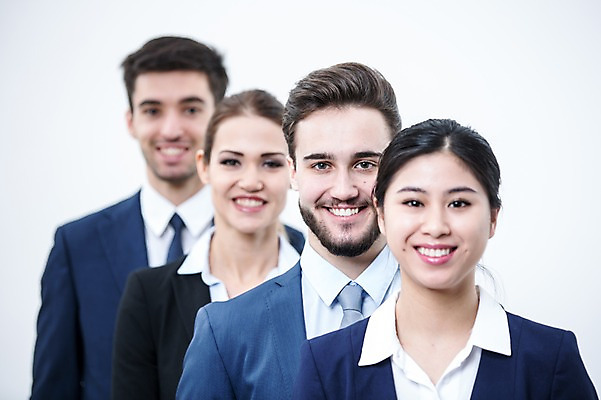 포토 JPG 스튜디오촬영 서양인 외국인 여자 남자 실내 서기 웃음 동양인 정장 여러명 상반신 20대 성인 앞모습 아웃포커스 비즈니스맨 비즈니스우먼 동료 국내포토 옷 뷰포인트 다수 비즈니스 관계 모션 촬영기법 표정 사람 인종 청년 내부 직장인 파일형식