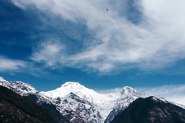 포토 JPG 주간 구름 해외풍경 자연 하늘 산 풍경 사람없음 야외 눈 만년설 네팔 히말라야 안나푸르나 국내포토 자연요소 해외 아시아 날씨 생태계 파일형식 산맥