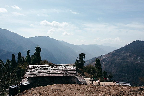 포토 JPG 주간 나무 구름 해외풍경 자연 산 주택 풍경 사람없음 야외 돌_바위 네팔 안나푸르나 국내포토 자연요소 식물 해외 아시아 건물 생태계 파일형식
