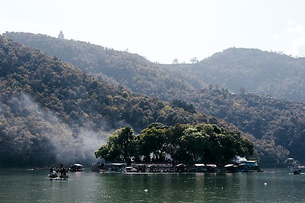 포토 JPG 주간 나무 해외풍경 자연 산 풍경 사람없음 야외 강 네팔 선박 안나푸르나 국내포토 자연요소 식물 해외 아시아 수상교통 생태계 파일형식
