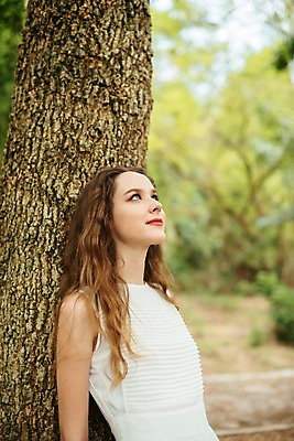 포토 JPG 주간 서양인 나무 응시 공원 여자 파타야 태국 자연 한명 서기 미소 상반신 20대 성인 야외 옆모습 아웃포커스 뷰티 기댐 숲 삼림욕 의료성형뷰티 성인여자한명만 국내포토 자연요소 외국인 식물 1 시선 공공시설 아시아 뷰포인트 모션 촬영기법 표정 사람 청년 생태계 여자한명만 성인여자만 파일형식