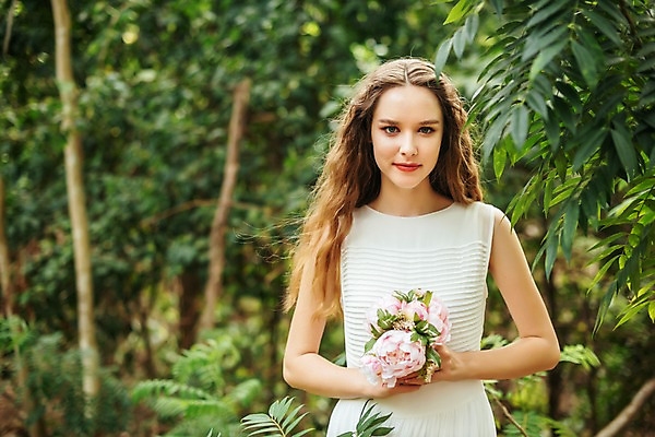 포토 JPG 주간 서양인 나무 공원 여자 꽃 파타야 태국 자연 한명 서기 미소 들기 상반신 20대 성인 야외 앞모습 아웃포커스 뷰티 숲 삼림욕 의료성형뷰티 성인여자한명만 국내포토 자연요소 외국인 식물 1 공공시설 아시아 뷰포인트 모션 촬영기법 표정 사람 청년 생태계 여자한명만 성인여자만 파일형식