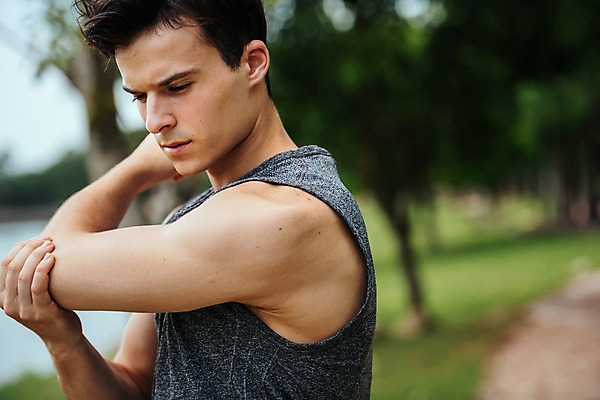 포토 JPG 주간 서양인 나무 응시 공원 남자 길 스포츠 파타야 태국 건강 한명 서기 상반신 20대 성인 야외 옆모습 아웃포커스 운동복 운동 스트레칭 성인남자한명만 국내포토 자연요소 외국인 식물 1 시선 옷 공공시설 아시아 뷰포인트 모션 촬영기법 사람 청년 남자한명만 성인남자만 파일형식